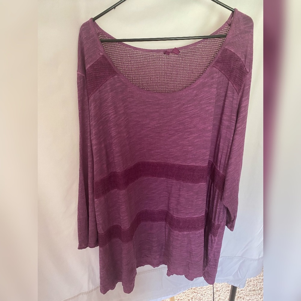 Plus Size 26/28 Women’s long sleeve top